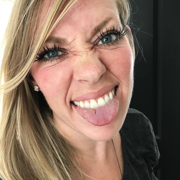 Meet your Posher, Shelley - Picture 1 of 1